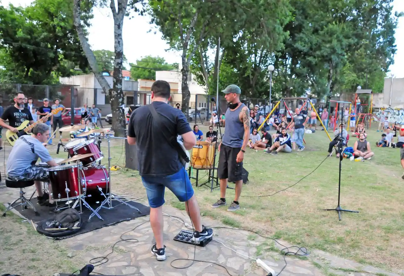 “En Loimar todos adentro”, un festival en apoyo a los ex trabajadores de la ceramista