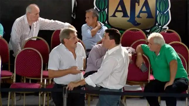 La FIFA amenazó con suspender a la AFA por un artículo del nuevo estatuto