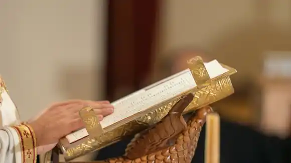 ¿ JUSTICIA DIVINA O ESCARNIO PÚBLICO? Por estar implicado en abuso a menores suspenden a reverendo en Lara