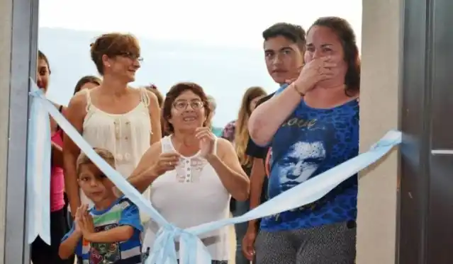 Se entregaron viviendas en Tres Lomas