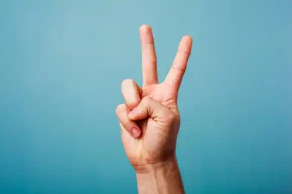 “Los mismos de siempre, con otro disfraz”