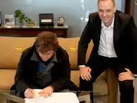 El presidente Javier Milei firmó el proyecto para la Reforma Laboral