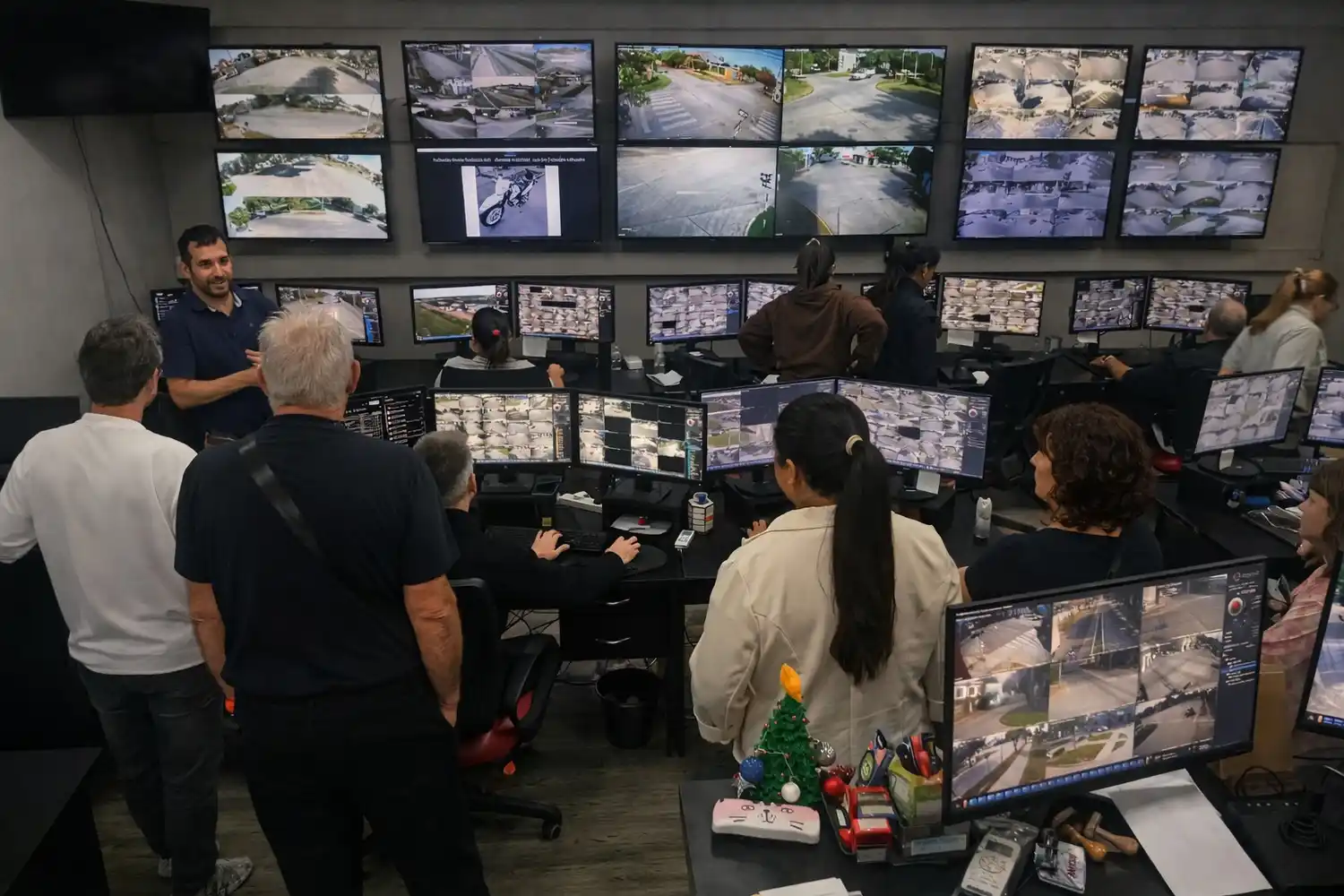 Vecinos visitaron el Centro de Monitoreo Urbano