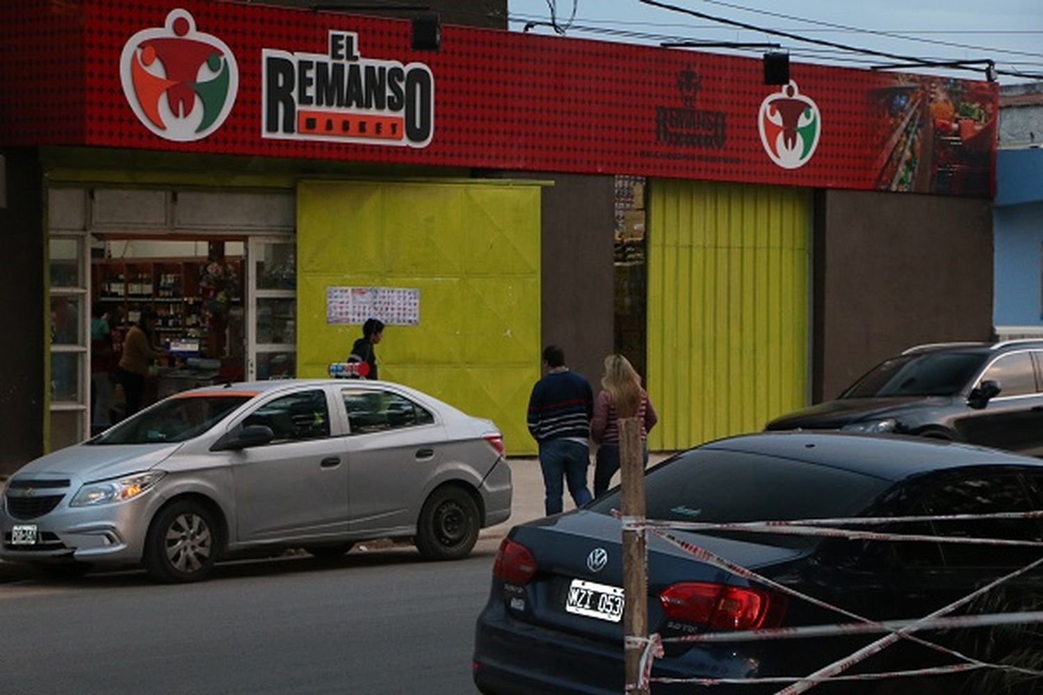 Denuncias cruzadas en una pelea entre supermercadistas chinos