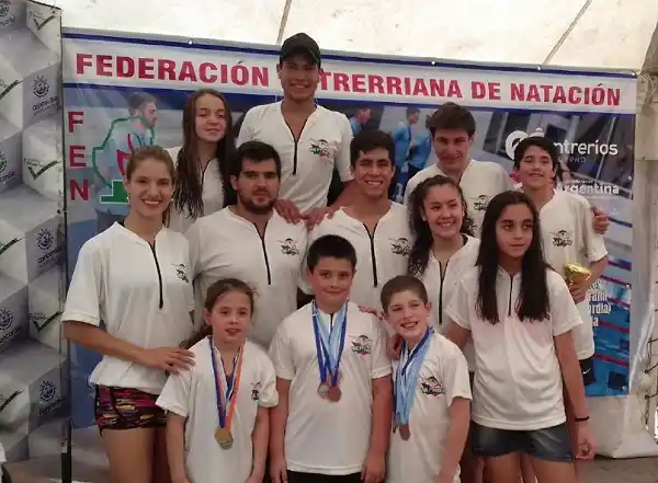 Destacada labor de Neptunia en el cierre del Entrerriano de Natación