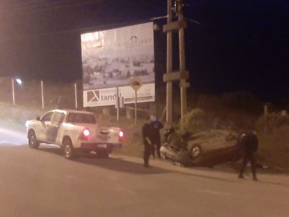 Una mujer sufrió heridas leves tras volcar en Don Bosco