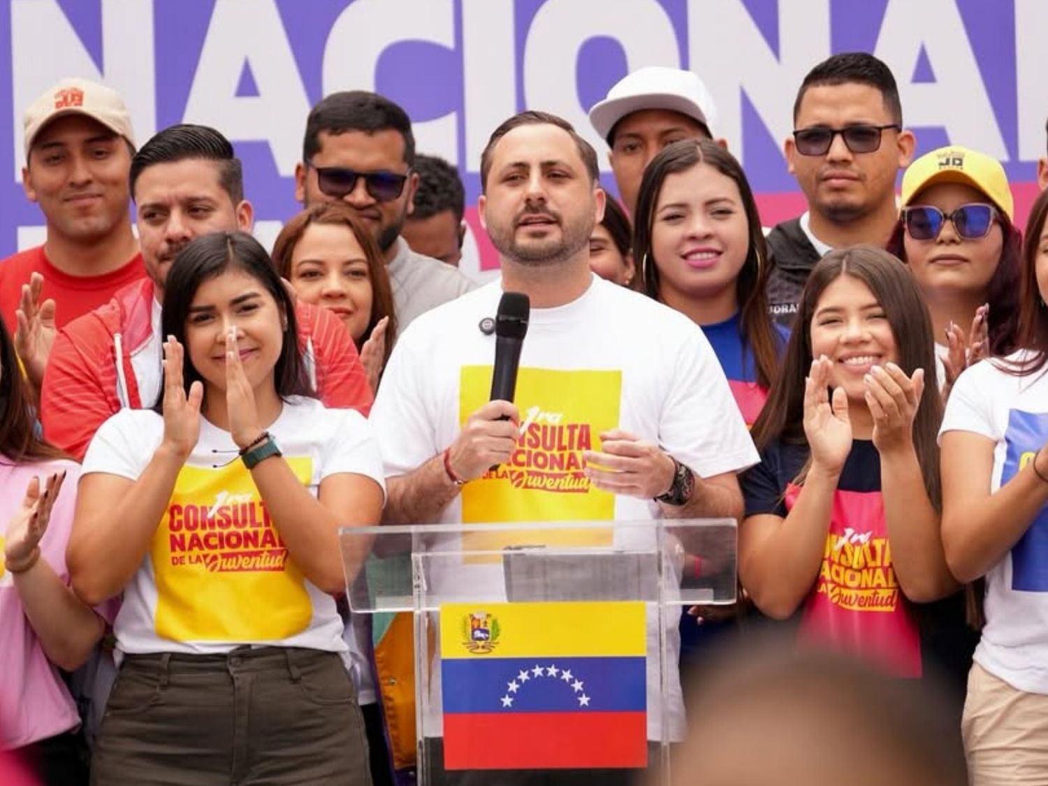 Jóvenes comenzaron campaña de proyectos para la Consulta Popular del 27Jul