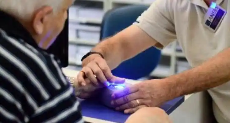Anses extiende el plazo para que los apoderados de jubilados y pensionados registren su huella