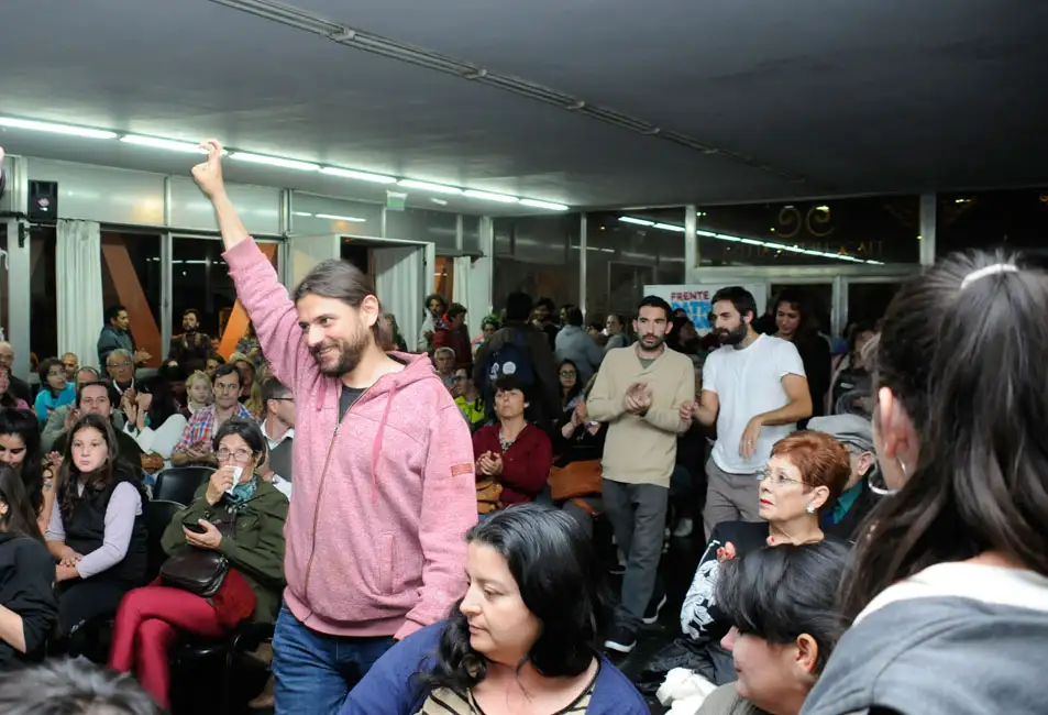 “Queremos gente con olor a barrio, que sepa cuánto vale un sachet de leche”, dijo Grabois