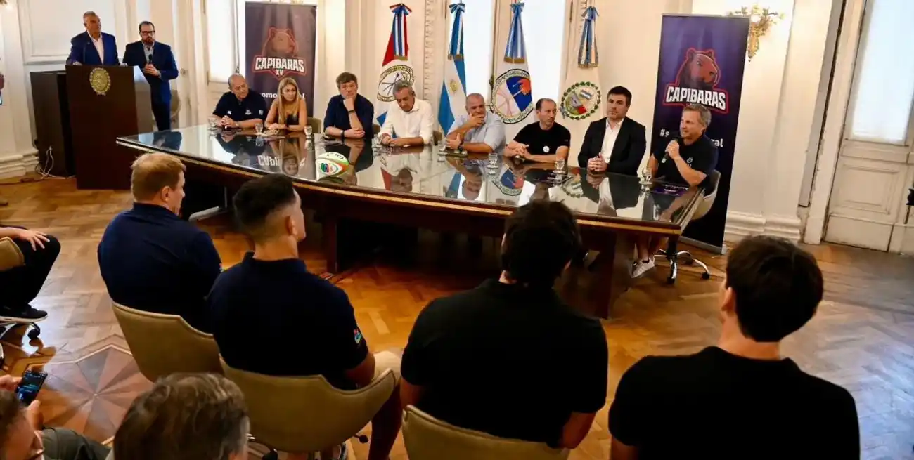 Presentación del partido de Capibaras XV-Peñarol en Rosario. Foto: Marcelo Manera