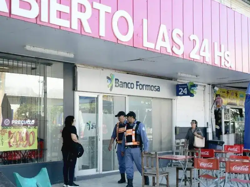 Amplían seguridad en cajeros y bancos
ante el pago de haberes a estatales