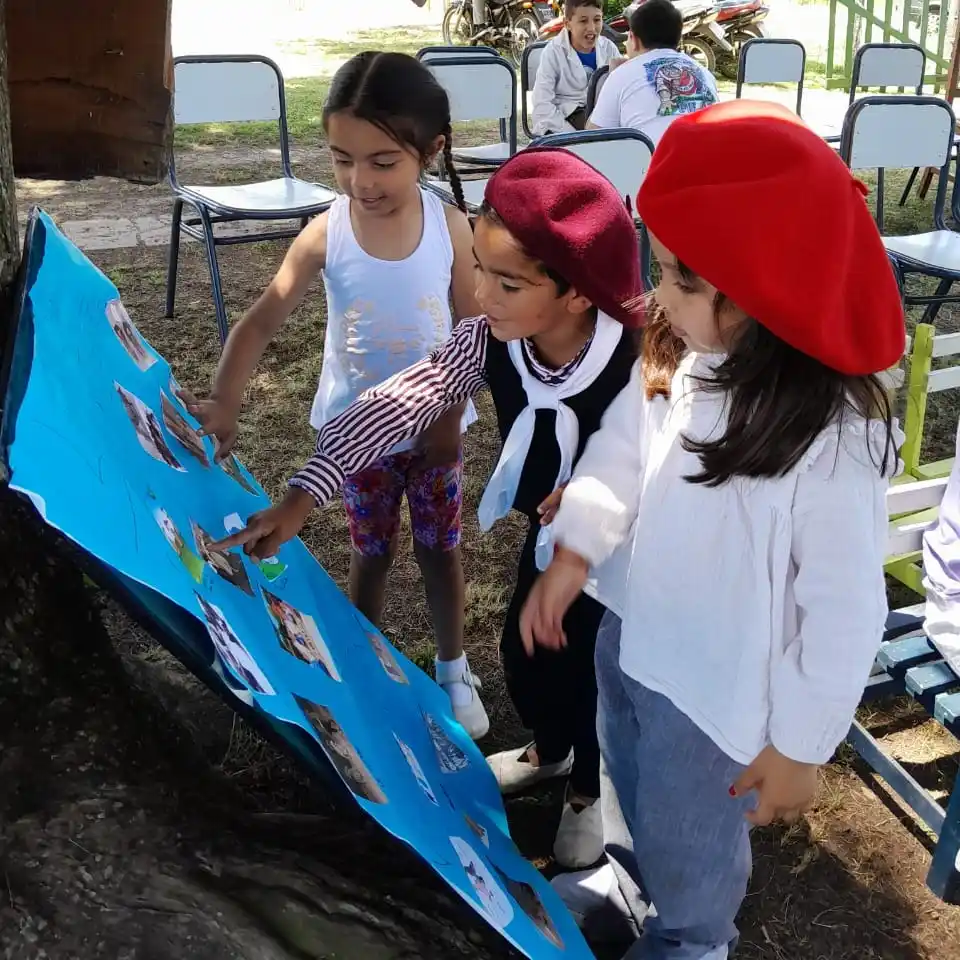 Escuelas rurales celebraron el Día de la Tradición con una muestra conjunta en la Escuela 36 Juan Francisco Seguí