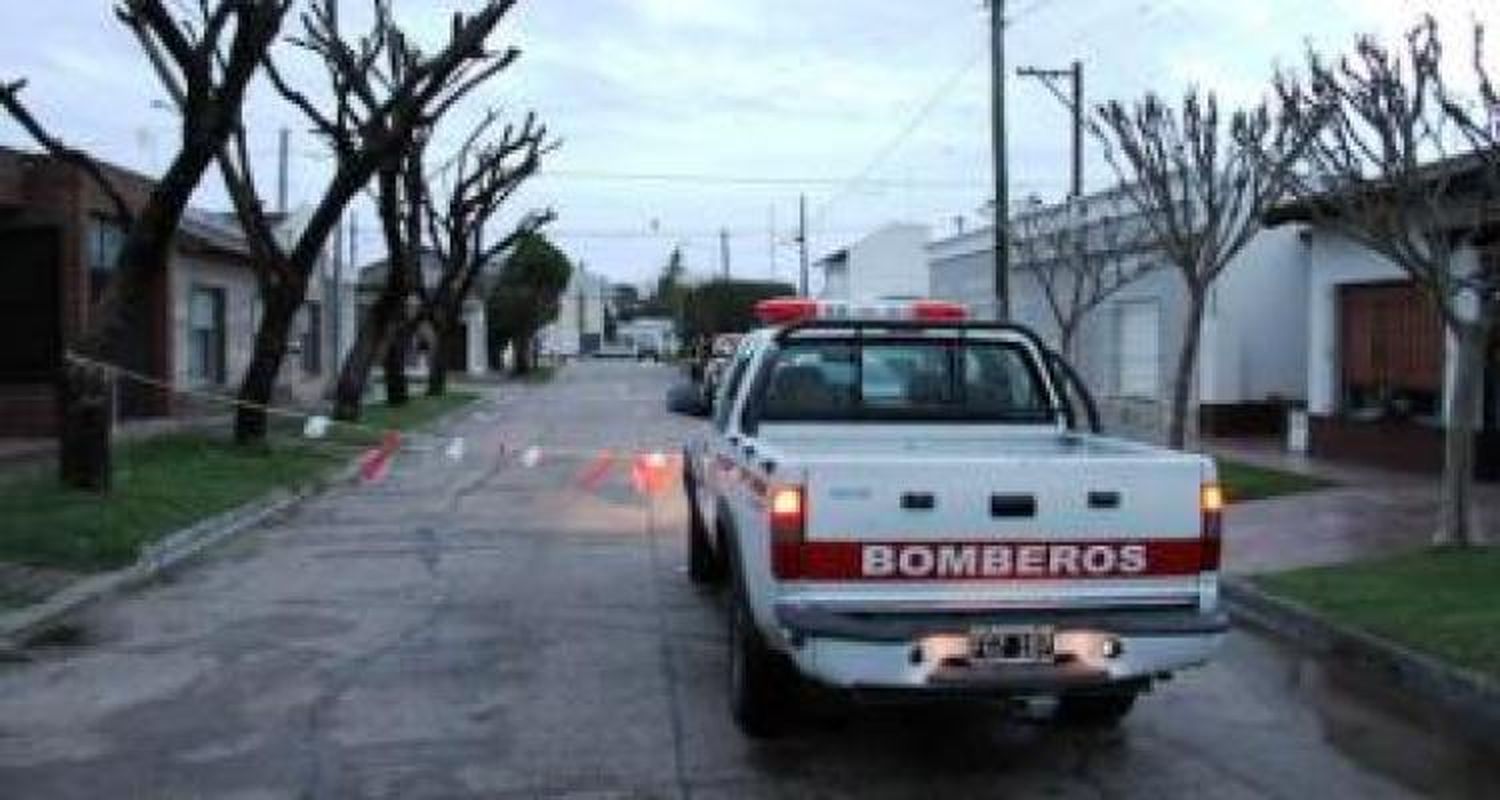 Defensa Civil recomendó no salir a la calle por el alerta meteorológico