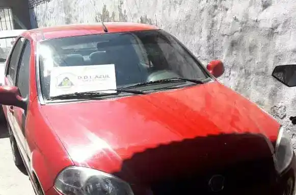 Personal de la DDI secuestró un auto y una camioneta
