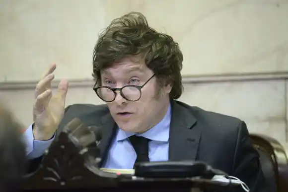 En medio de la interna, Milei apoya disolución de Juntos y se muestra a favor de alianza con Macri