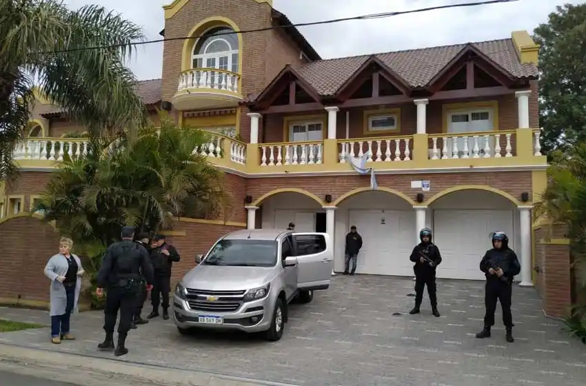 Ubicación estratégica, 20 habitaciones y seguridad: la mansión de Juárez en San Lorenzo