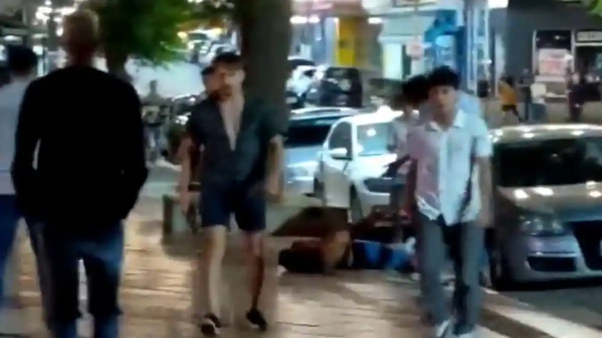 Lucas Pertossi fue el agresor que filmó con su celular el ataque a Fernando Báez Sosa