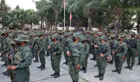 ¡TENSIÓN EN LA FRONTERA! ELN toma fincas en Apure e implanta toques de queda