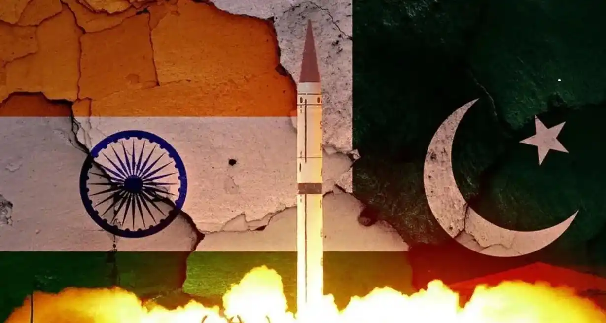 Las tensiones entre estos dos países por Cachemira, de por sí complejas y muy difíciles, están exacerbadas desde 2019, a partir de una decisión del gobierno nacionalista hindú de Narendra Modi.