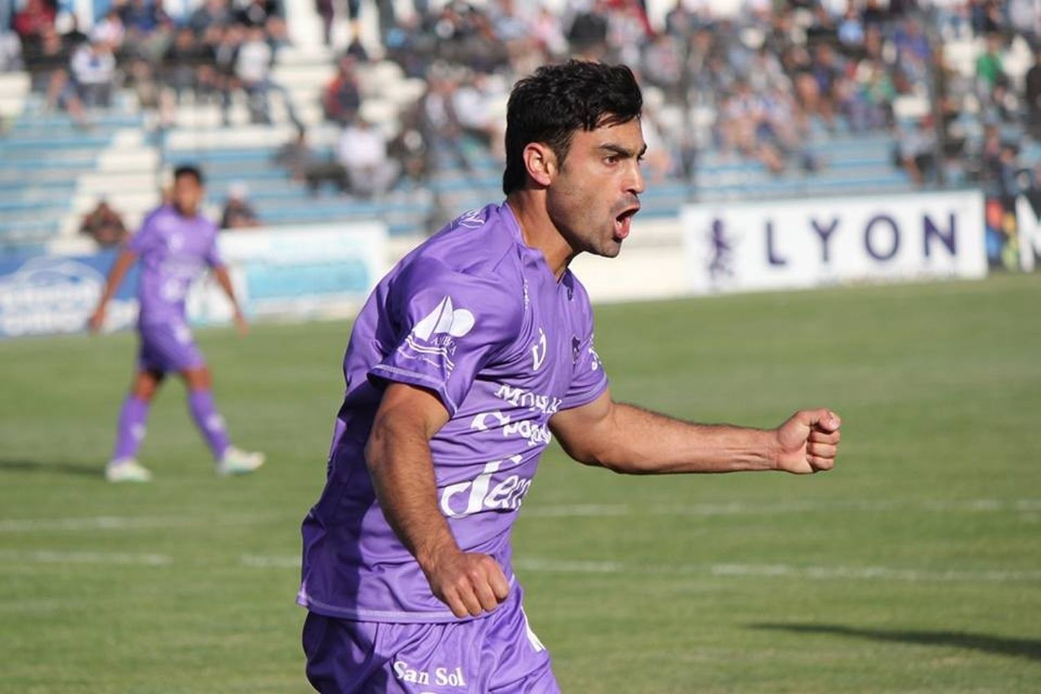 Ezequiel Cérica, durante su paso por Villa Dálmine