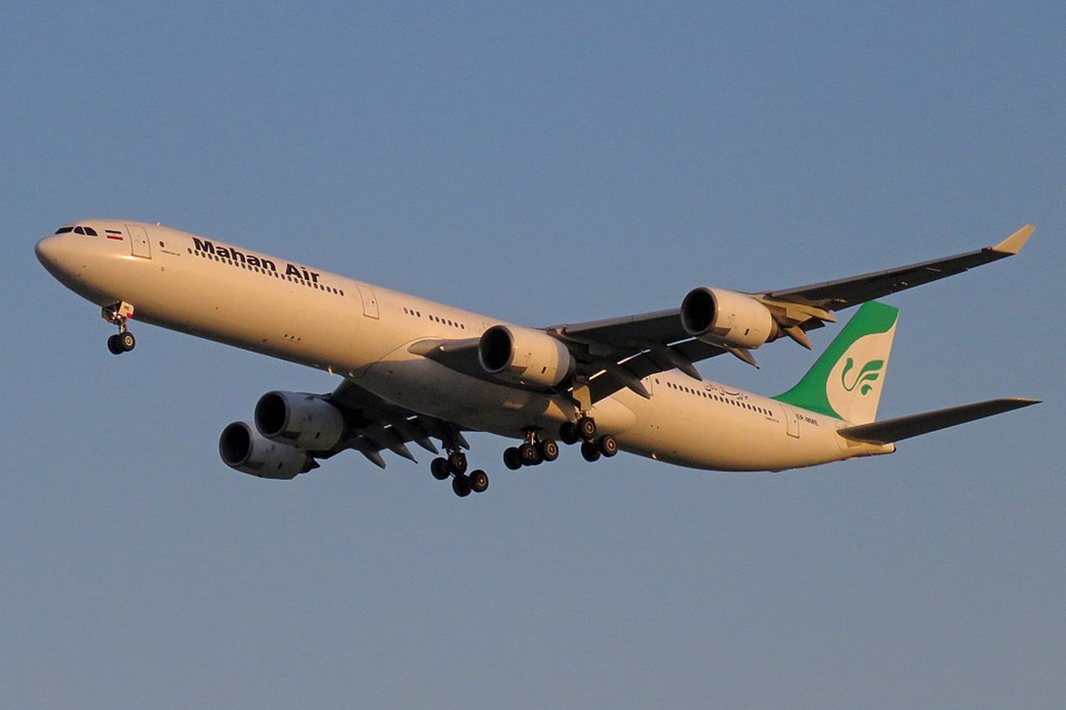 Mahan Air plane continued its flight, despite bomb threat