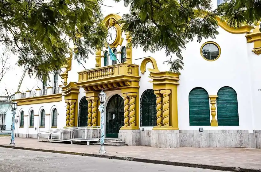 Chascomús: de cuentas en rojo a tener obras propias, sin subir tasas