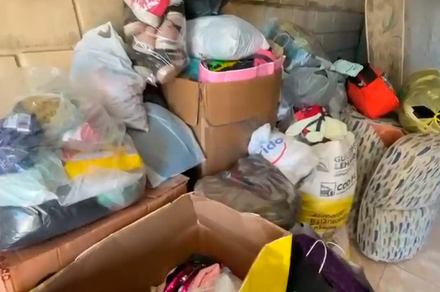 Entrega de ropa copa de leche rellenitos de amor - 1