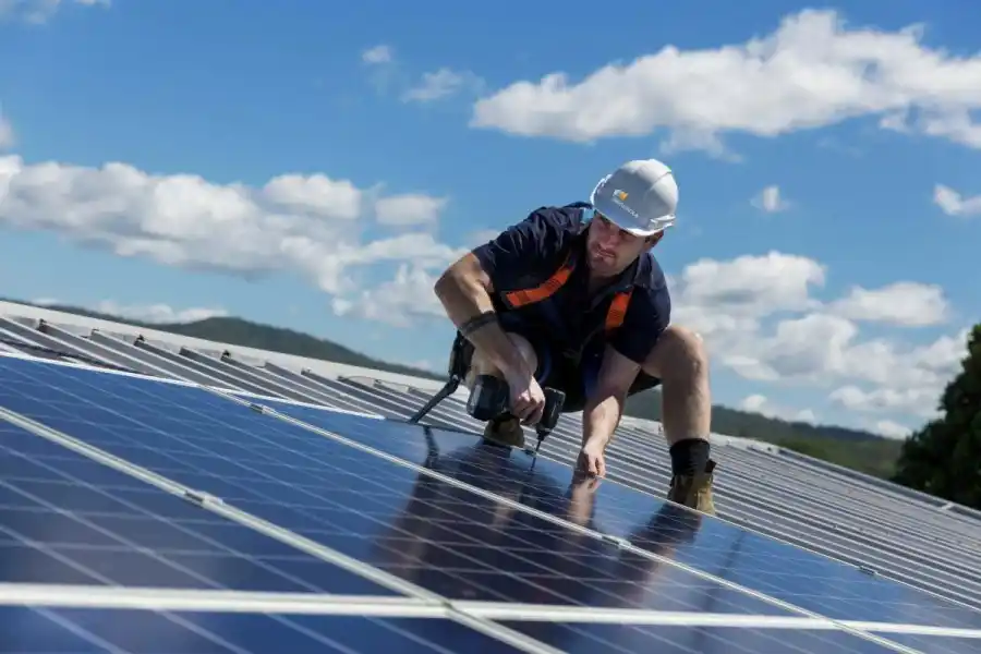 Empleo Verde: formación en instalación de paneles solares