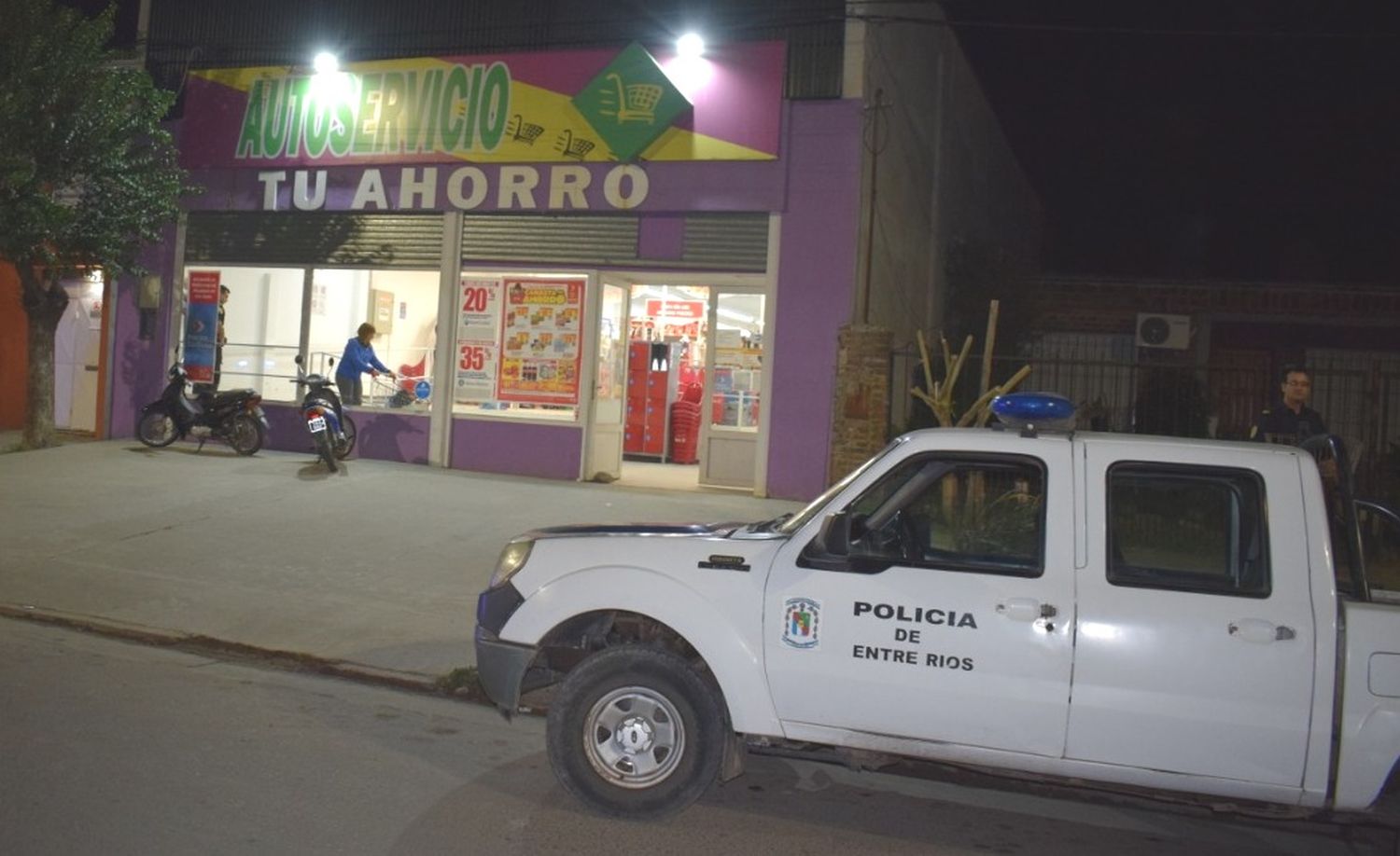 Un hombre fue detenido por hurtar comida en un mercado de la ciudad