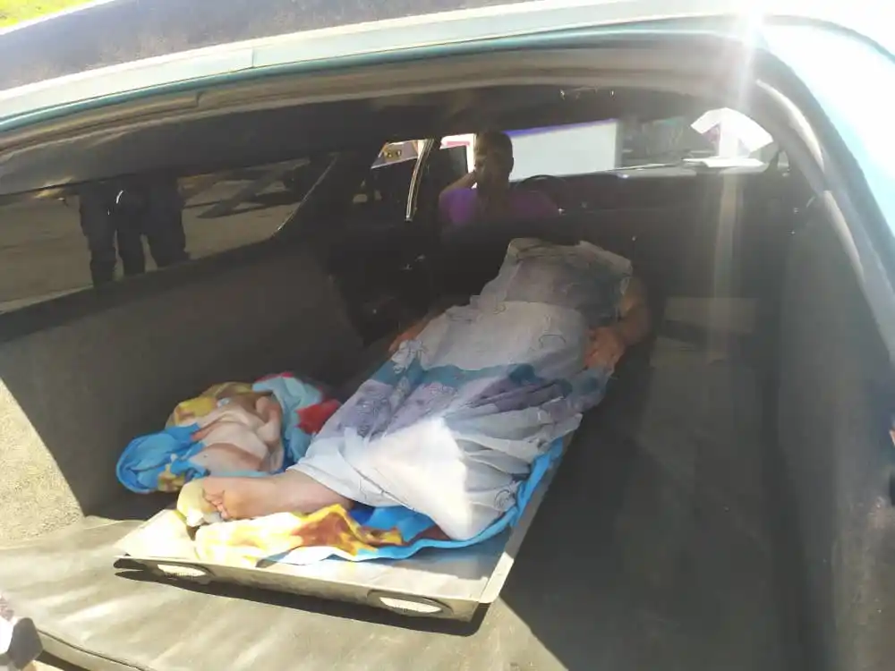 INSÓLITO: detienen pareja que fingió trasladar un muerto para surtir gasolina en Mérida