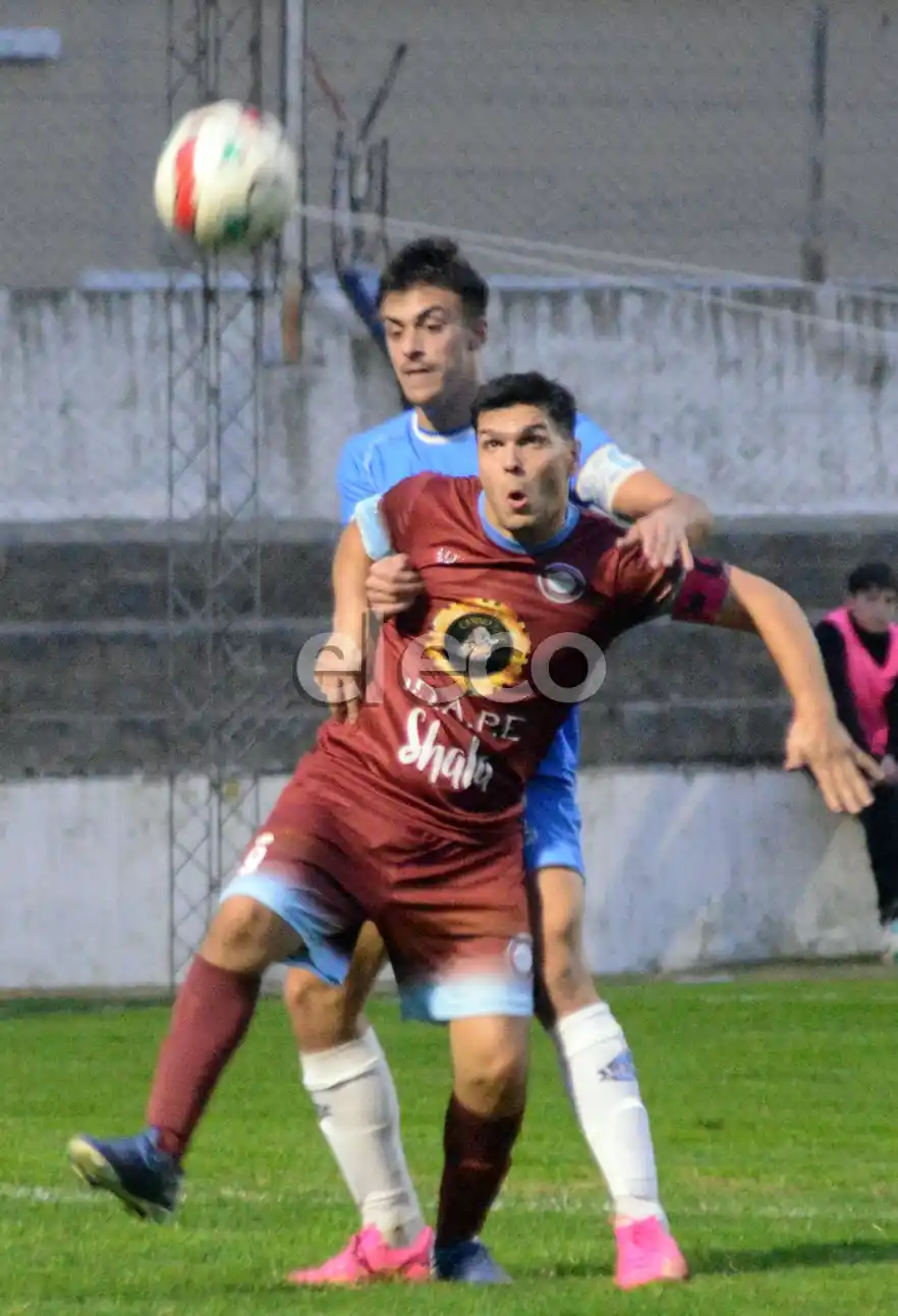 Modzelevsky y Reynoso, en el partido de ida.