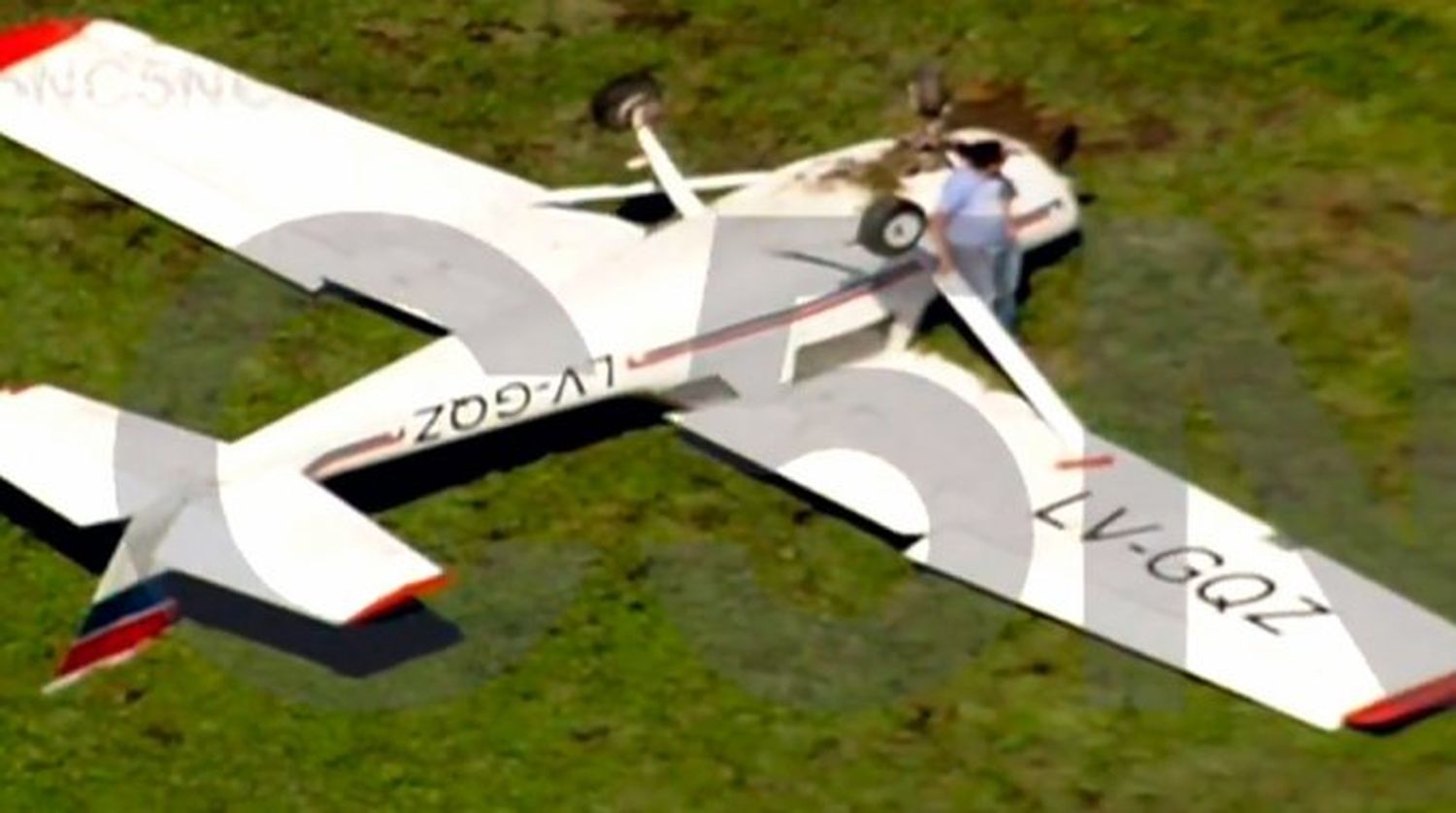 Cayó una avioneta en Punta Lara y los ocupantes sobrevivieron