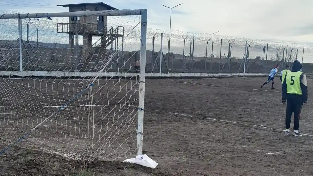 El fútbol también vive en la UP37.