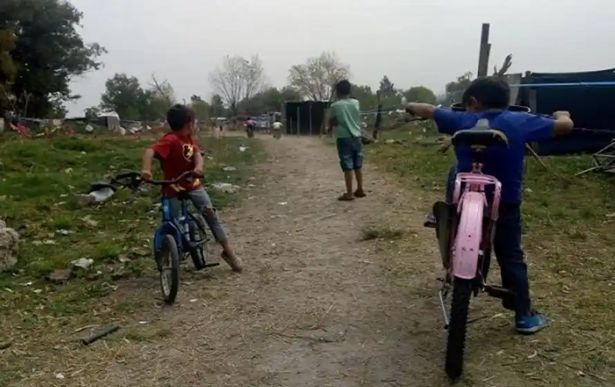 Tomas en Rosario: 200 familias se asentaron cerca del estadio de hockey reclamando el derecho a la vivienda