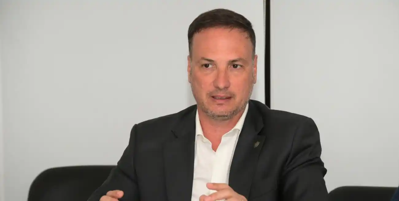 Lisandro Enrico: "Las licitaciones son adjudicadas a las empresas que presentan los mejores precios" Créditos: Manuel Fabatia