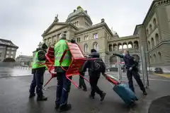 Suiza aprobó la denominada "Ley Covid" en referéndum en medio de un aumento de casos
