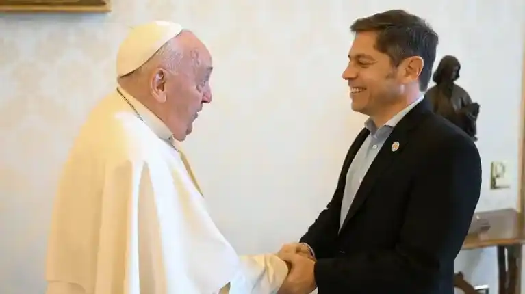 Kicillof participará de una misa en homenaje al papa Francisco