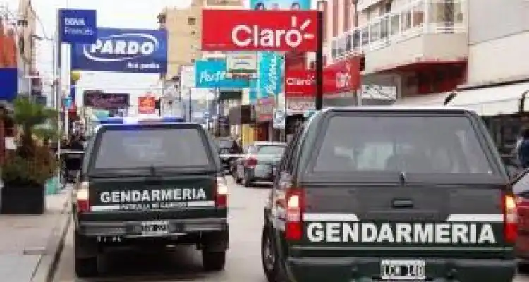 Detuvieron a un menor que arrojó piedras a un móvil de Gendarmería