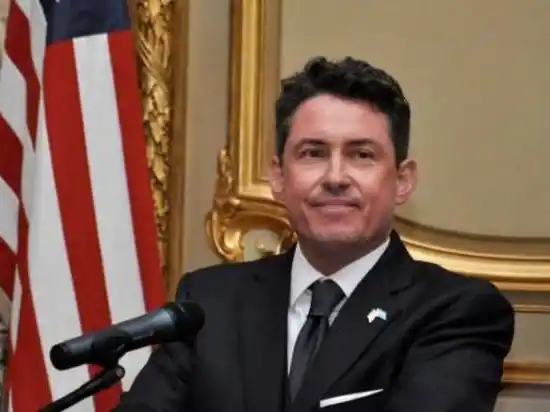 Abella recibe la visita del embajador de Estados Unidos en Campana