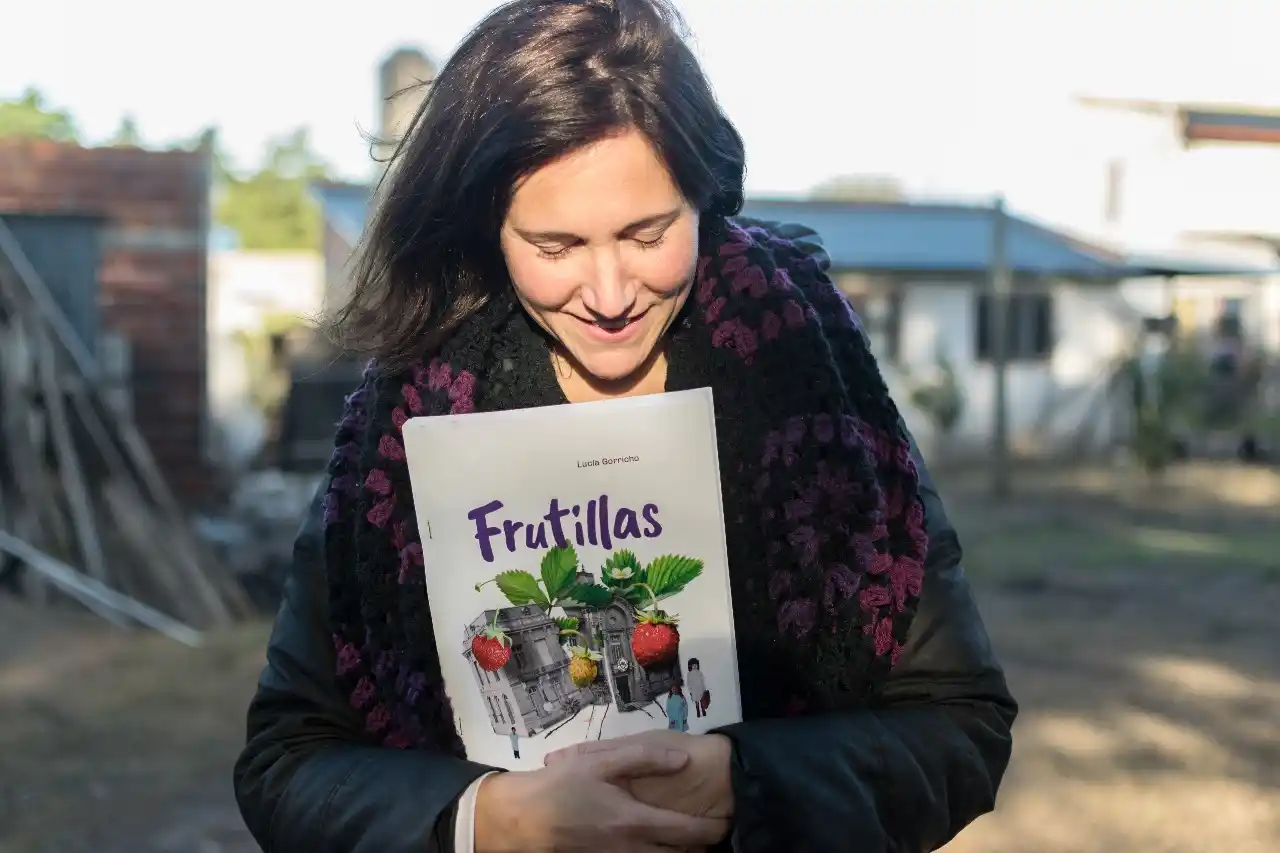 "Frutillas": presentaron el libro de la nena que “no sabía nada”