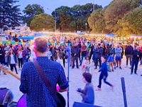 Con más de 50 puestos y shows en vivo, se realizó la Feria de la Economía Popular