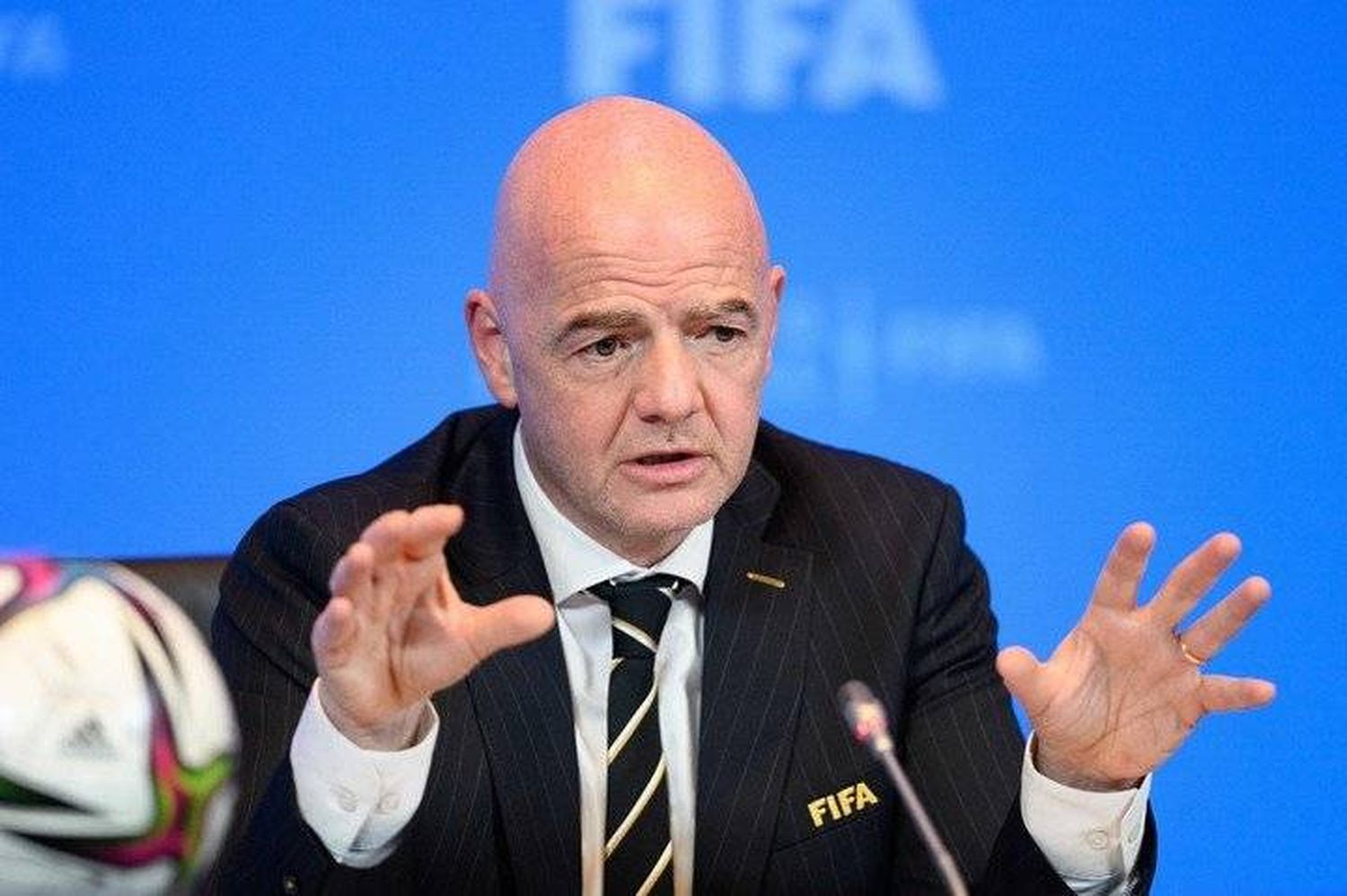 Infantino presentó ante la FIFA el proyecto para celebrar el Mundial cada dos años