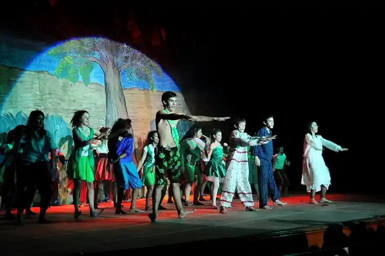 Los artistas en una noche a beneficio de Pablo Bernhardt y Manos Unidas 