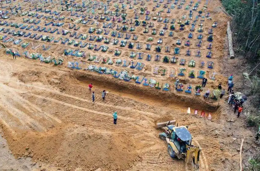 Por el aumento de contagios, hospitales, morgues y cementarios de Brasil entran en colapso