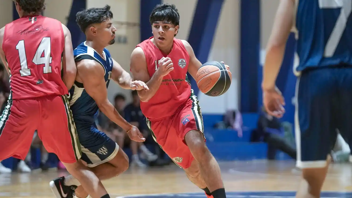 Rivadavia se hizo fuerte de local ante Centro Basko