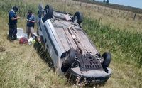 Dos tandilenses volcaron en la Ruta 30