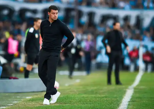 Battaglia tiene definido el equipo.