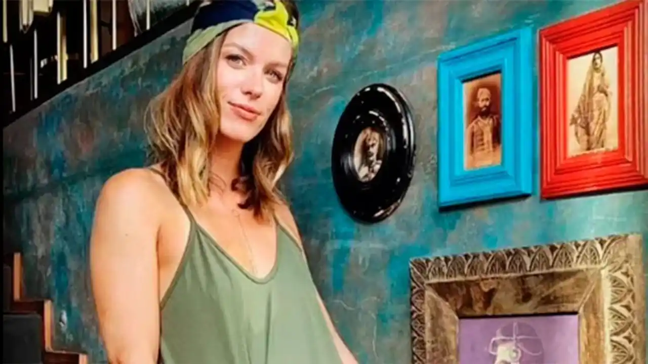 Una profesora de educación física fue acusada de tener sexo con un alumno