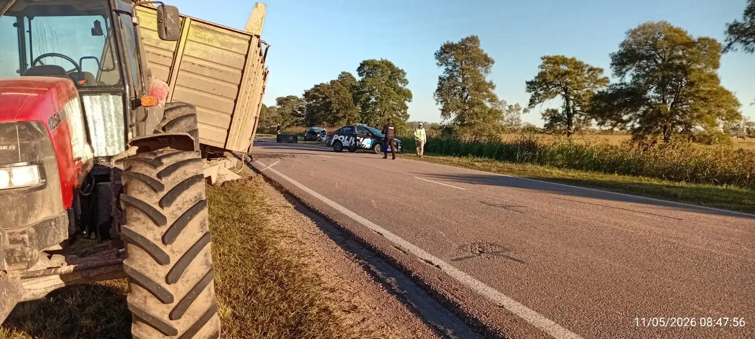 Grave accidente en Ruta 280S: una EcoSport chocó contra un tractor con acoplado - 1