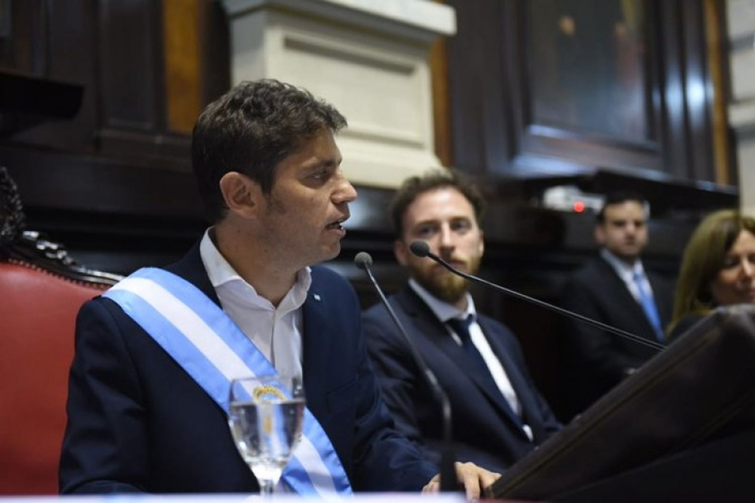 Kicillof, en su discurso de asunción: “Vamos a dejar sin efecto el aumento de tarifas energéticas”